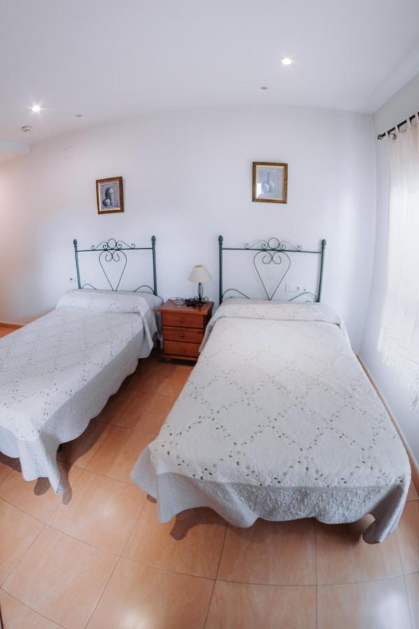 Hotel Delphos Moraleja Zewnętrze zdjęcie