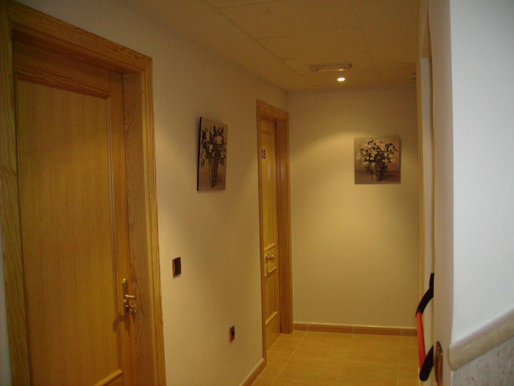 Hotel Delphos Moraleja Zewnętrze zdjęcie